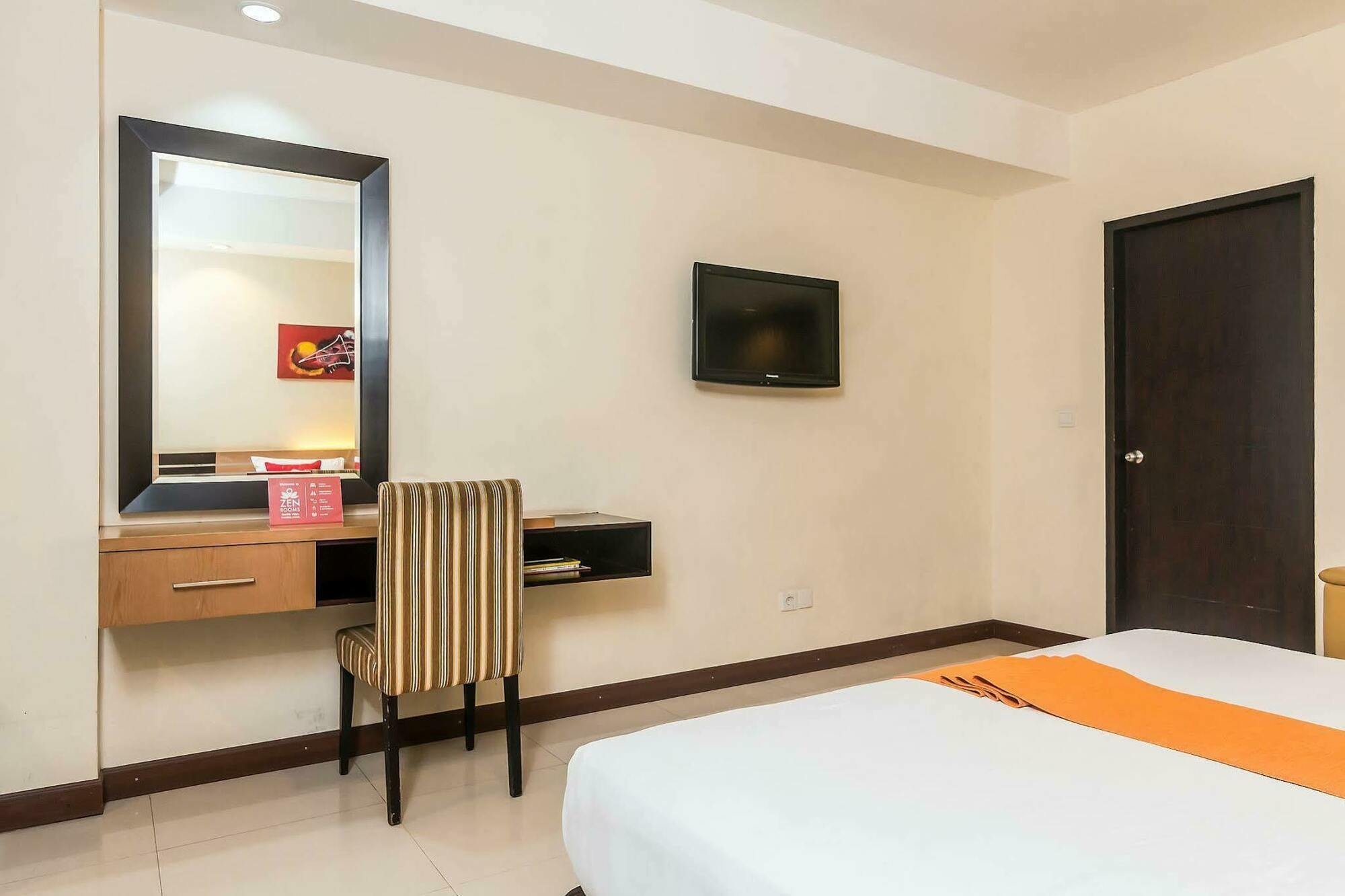 Zen Rooms Legian Dewi Sri Kuta  Luaran gambar