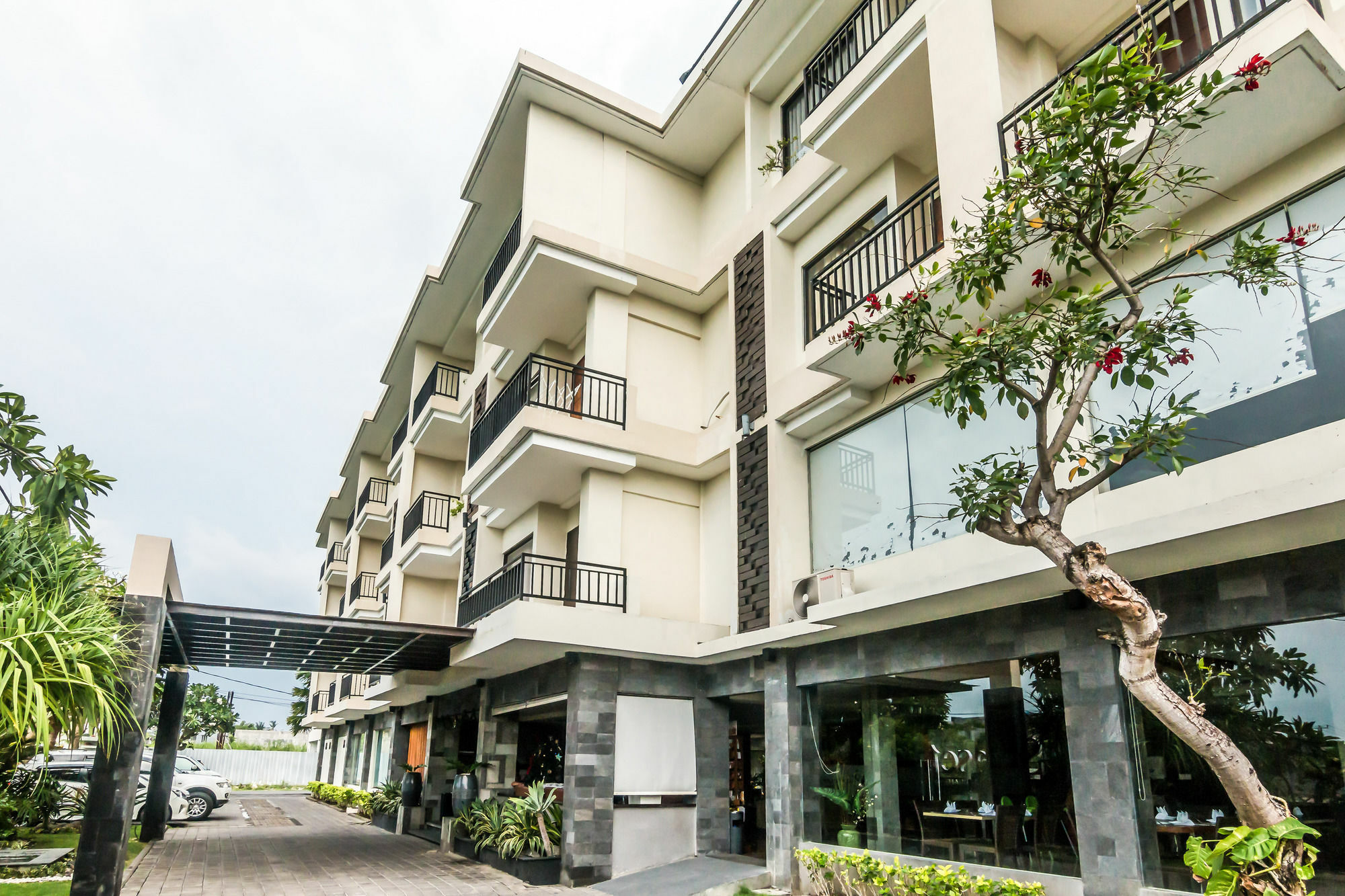 Zen Rooms Legian Dewi Sri Kuta  Luaran gambar