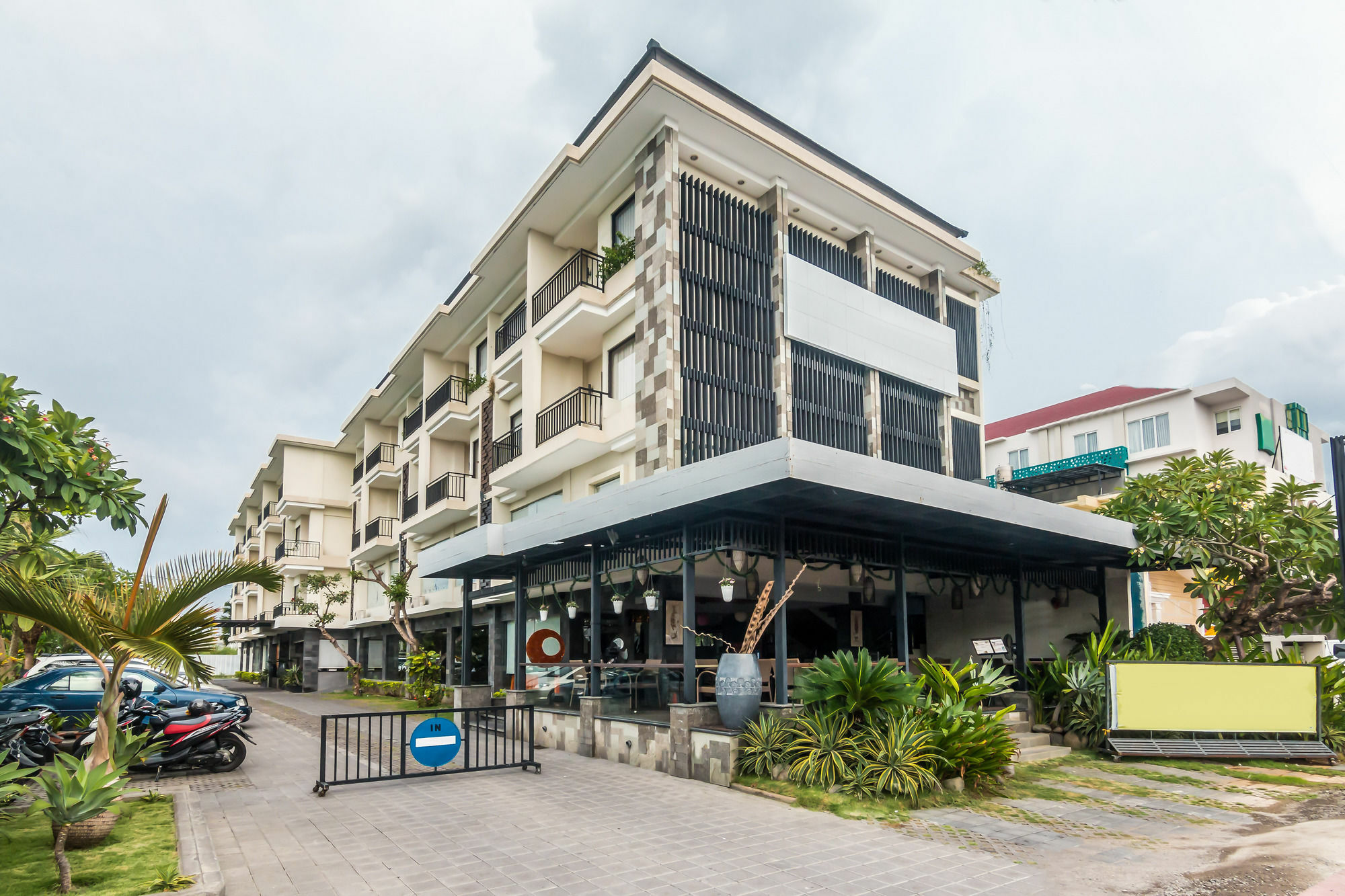 Zen Rooms Legian Dewi Sri Kuta  Luaran gambar